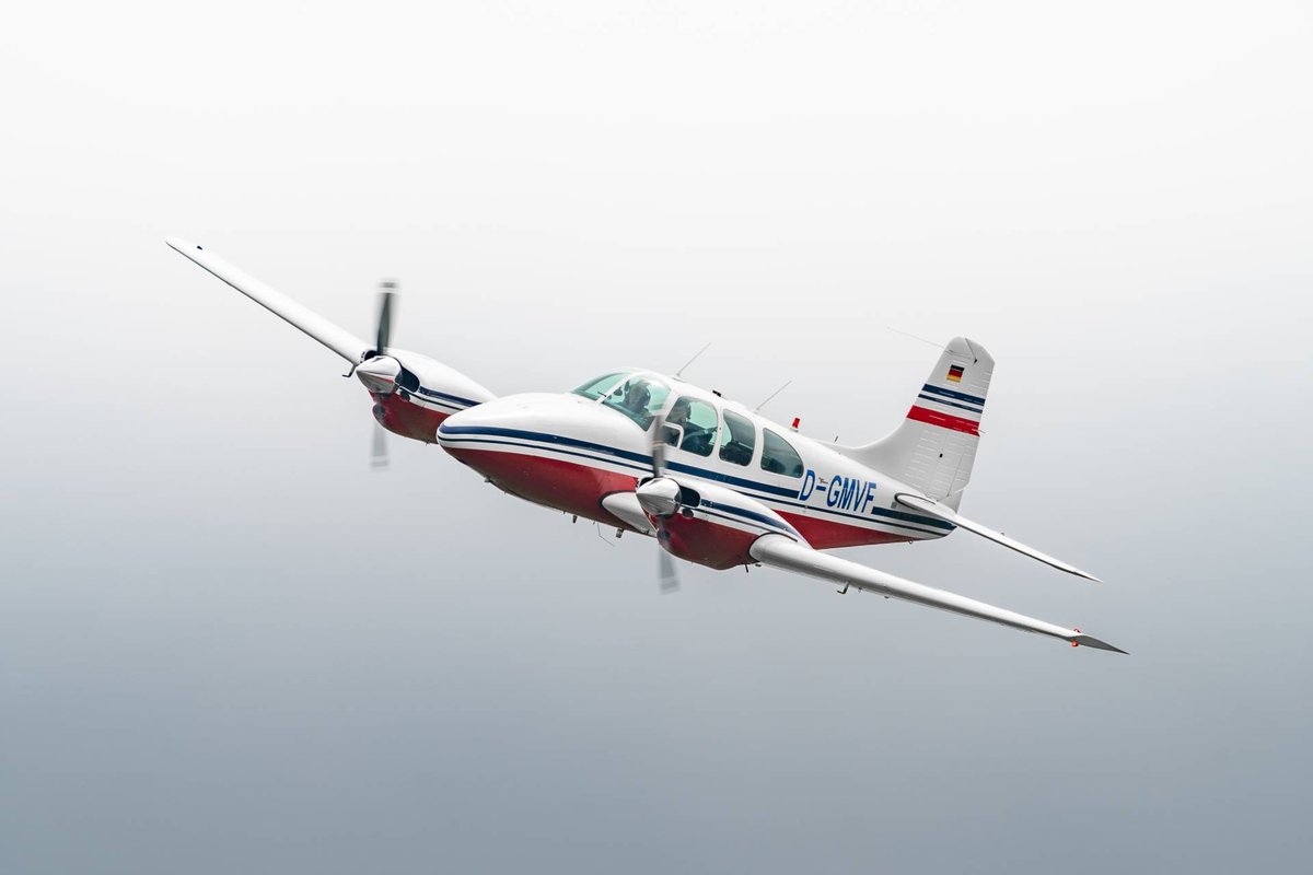 Beech 95 Travel Air