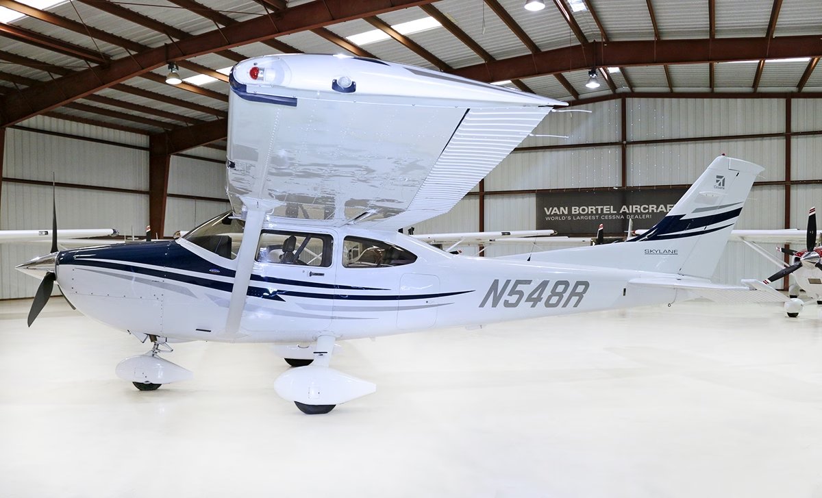 2005 Cessna 182T