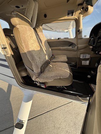 2005 Cessna 172 Skyhawk, photo 11