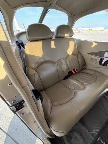 2005 Cessna 172 Skyhawk, photo 12