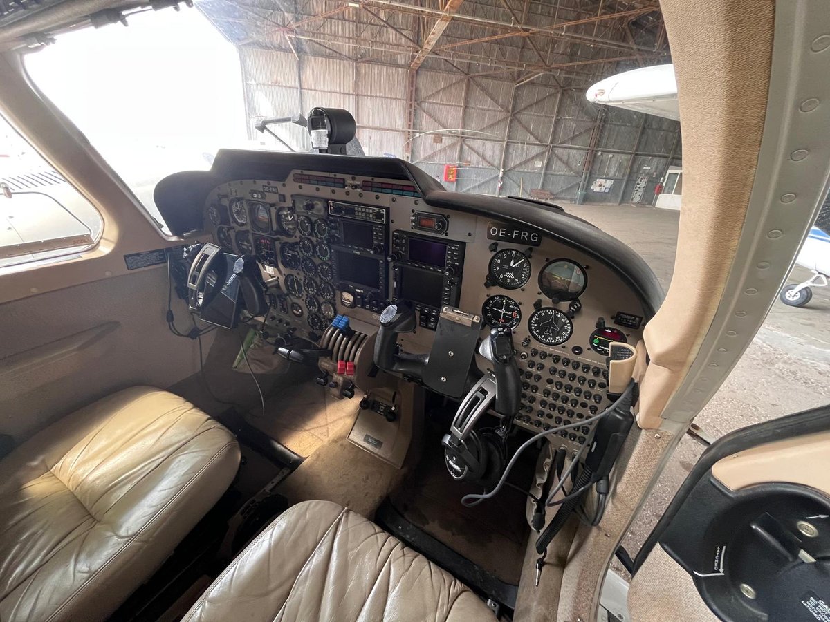 1999 Piper PA-34 Seneca, photo 6
