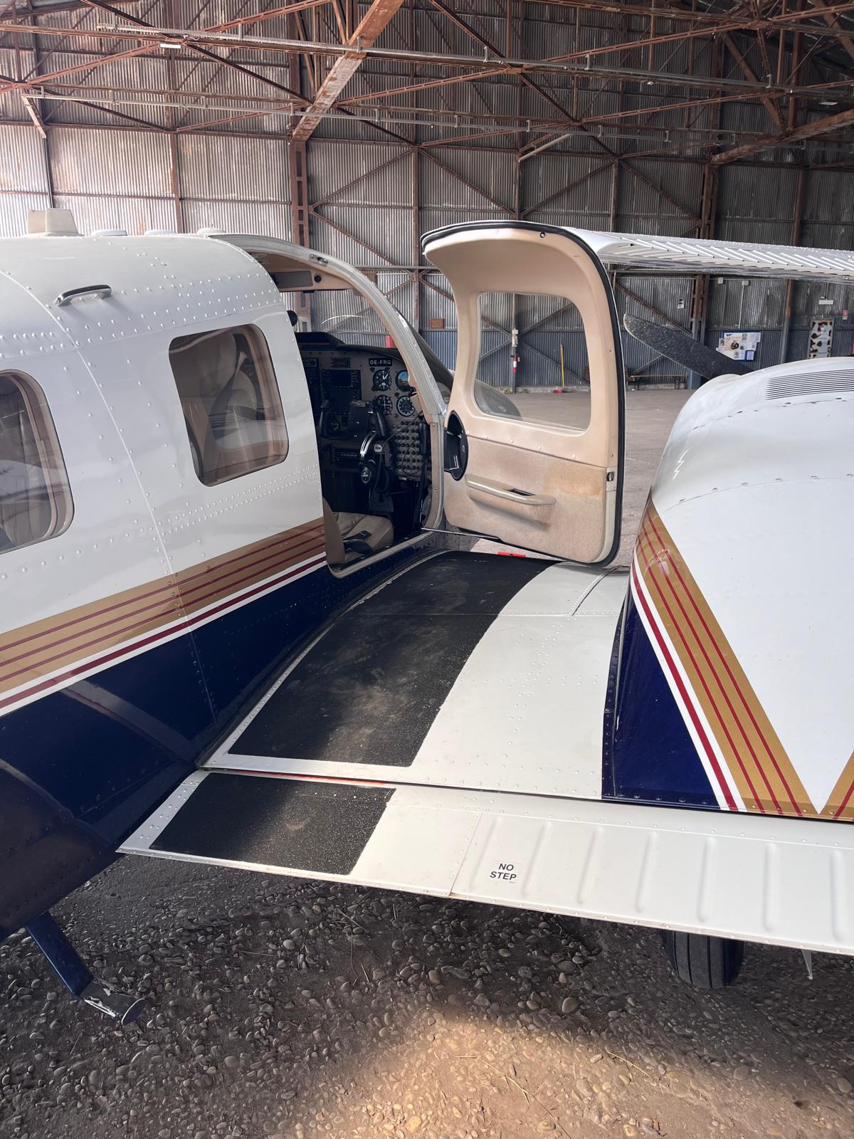 1999 Piper PA-34 Seneca, photo 3