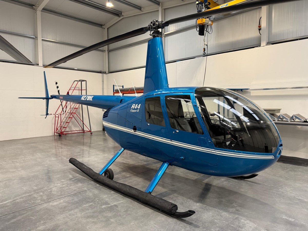 2006 Robinson R44 (N279HL), photo 1