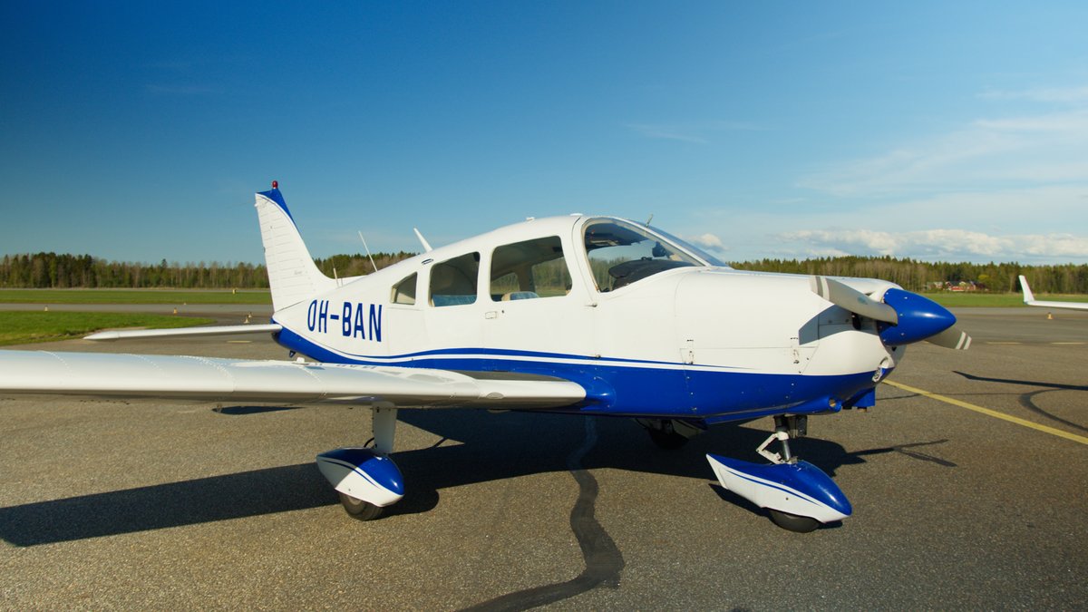 1976 Piper PA-28 Warrior, photo 1