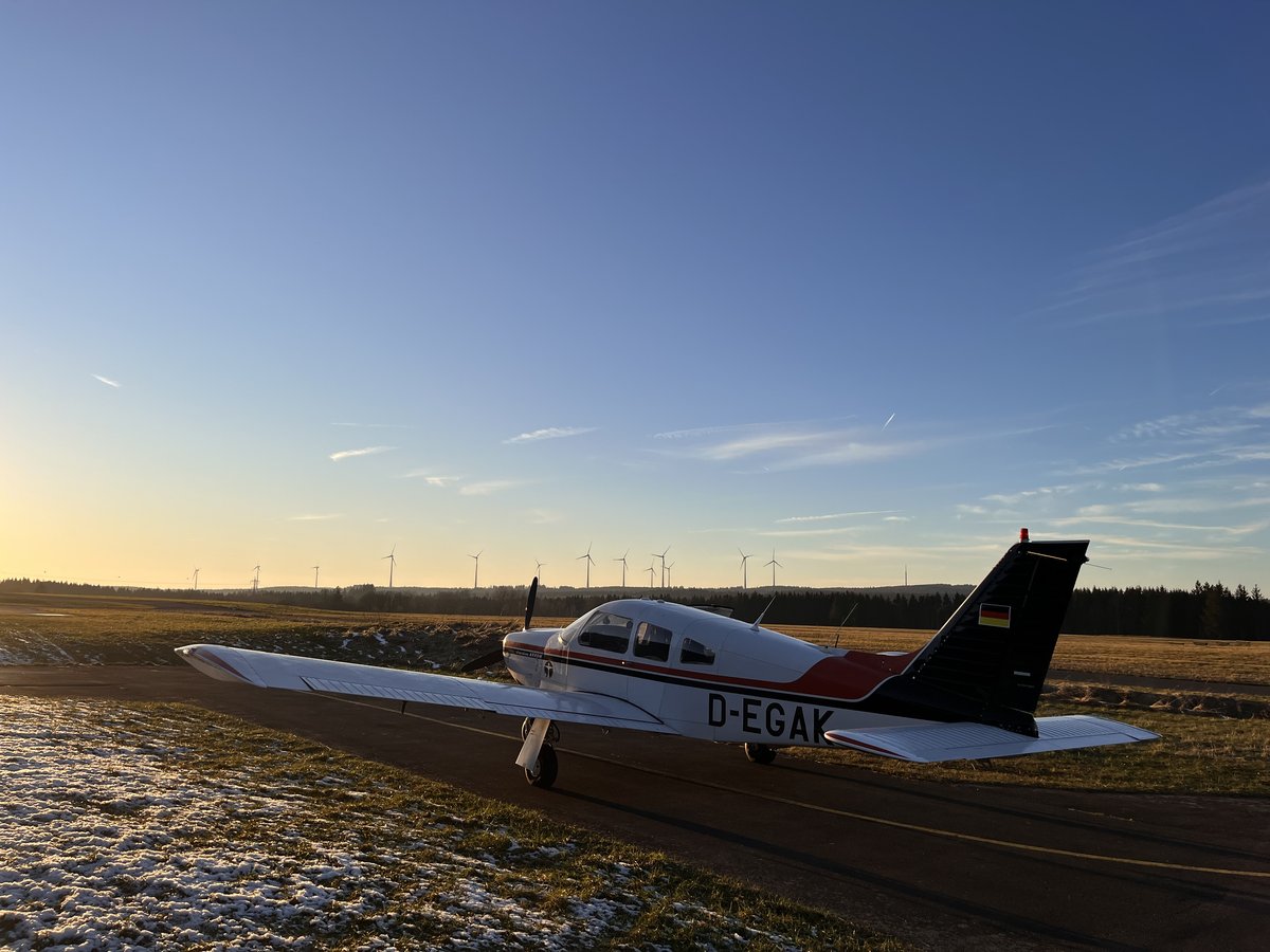 1976 Piper PA-28 Arrow, photo 3