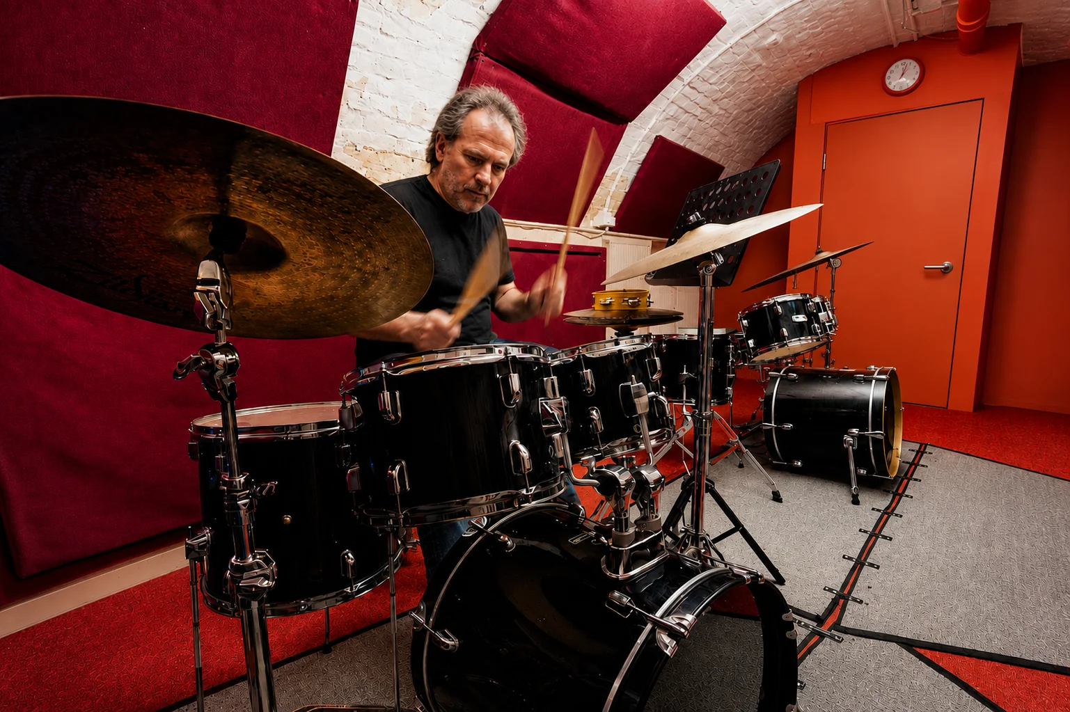 Adult beginner drum lesson at Planet drum, North London