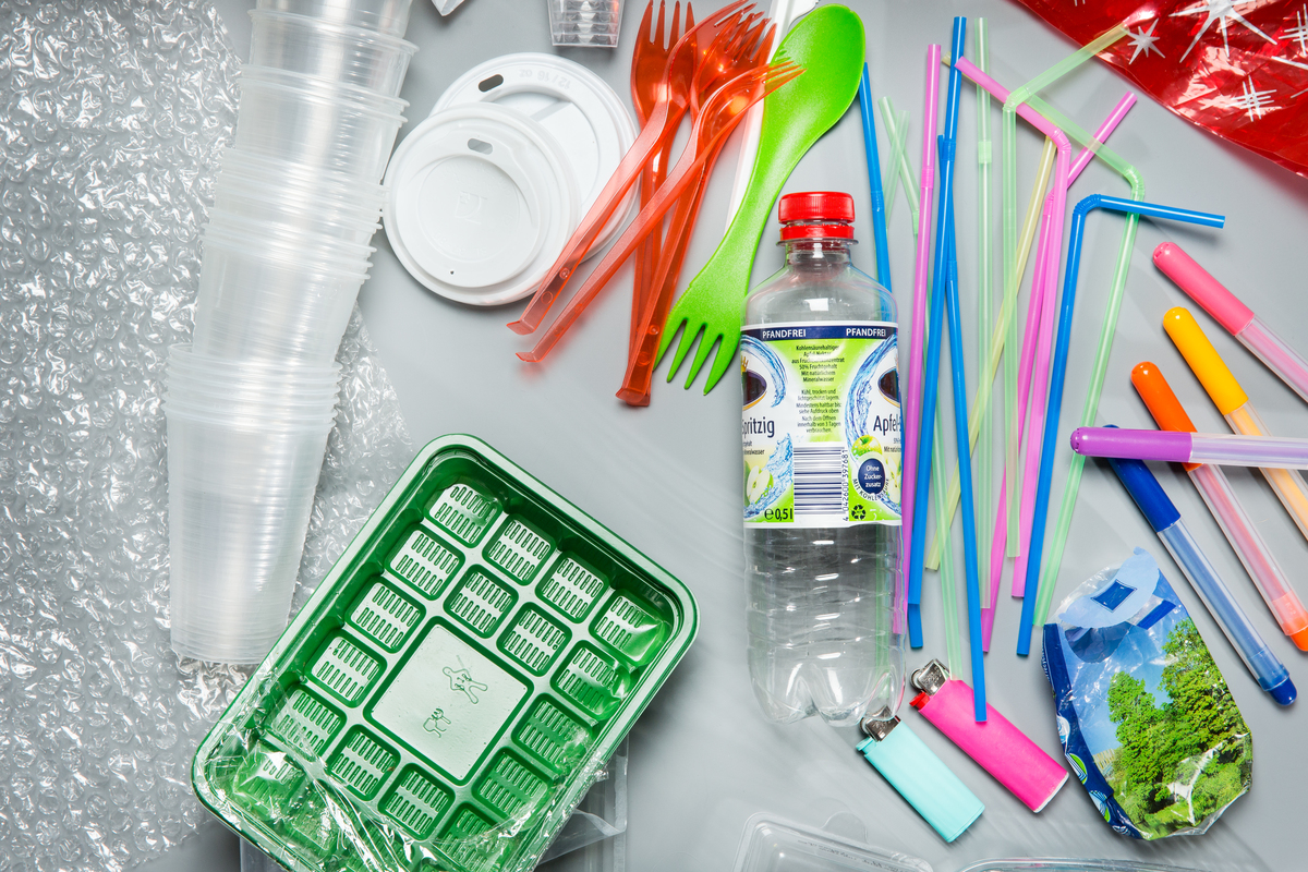Comment faire dissoudre le plastique ?