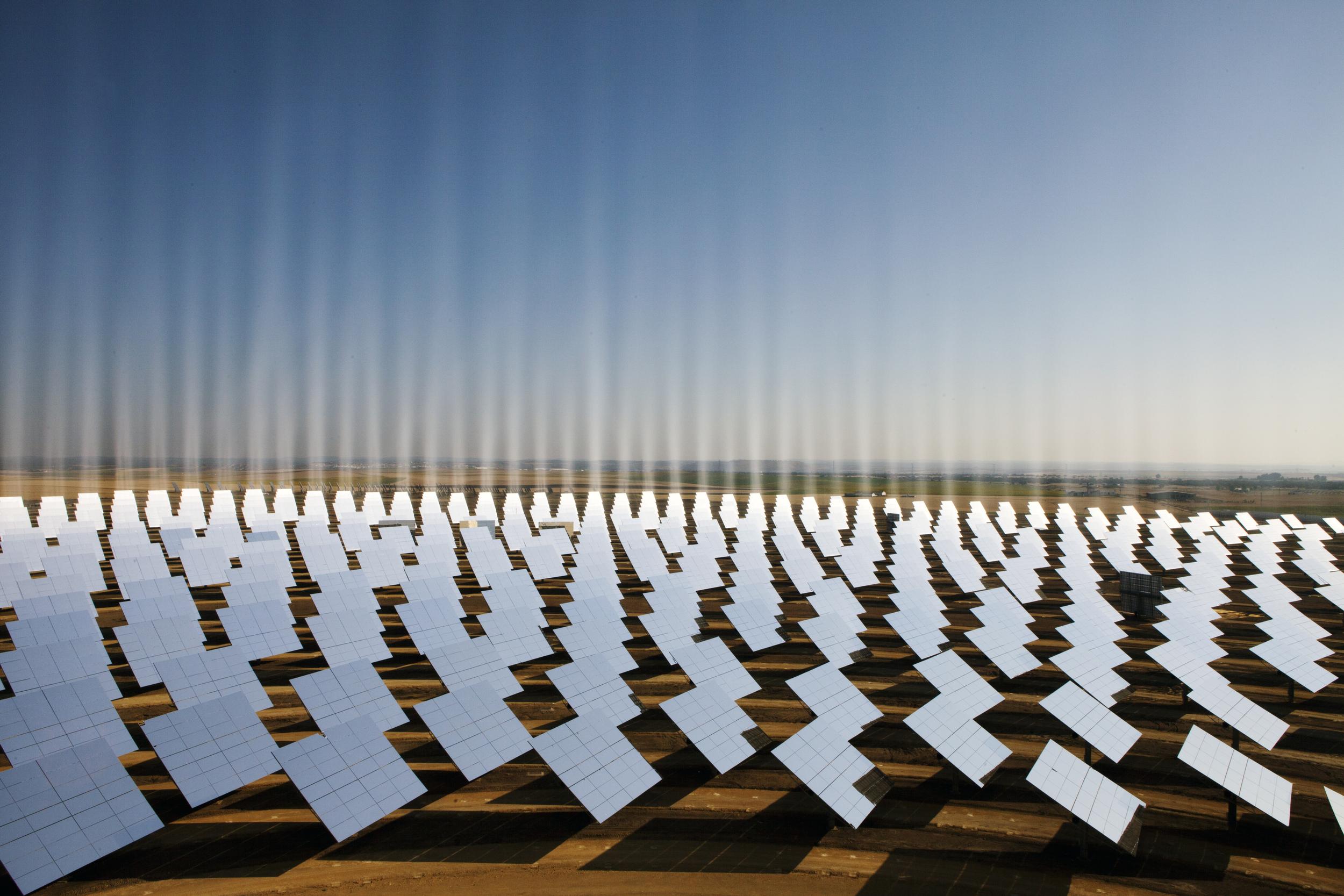 PS10 Solar Tower Plant in Spain. © Markel Redondo / Greenpeace