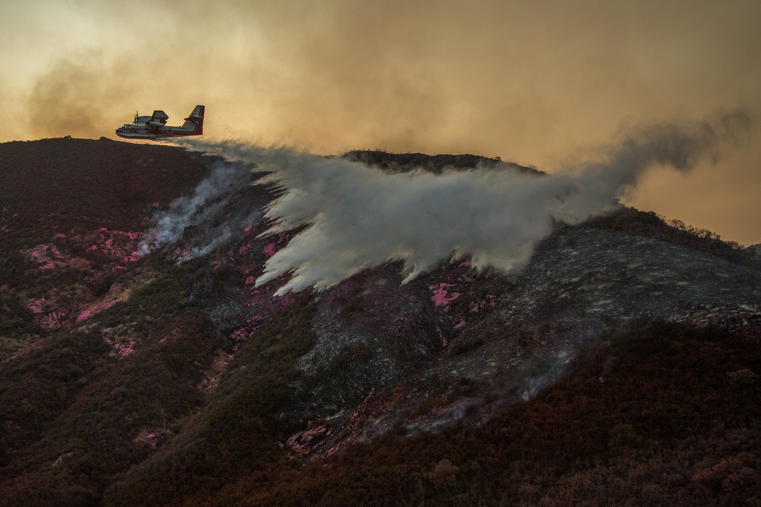 California Holy Wild Fire © David McNew / Greenpeace