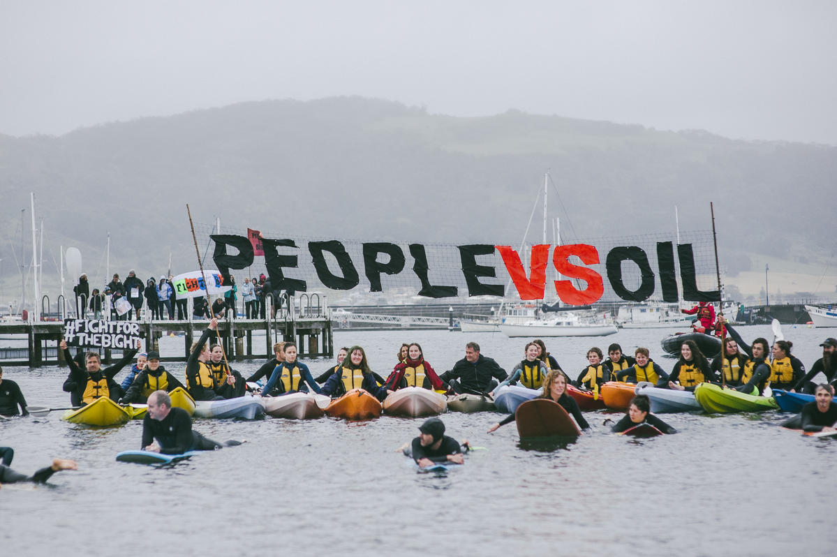 Making Oil History Community Flotilla in Apollo Bay, Australia. © Sarah Pannell