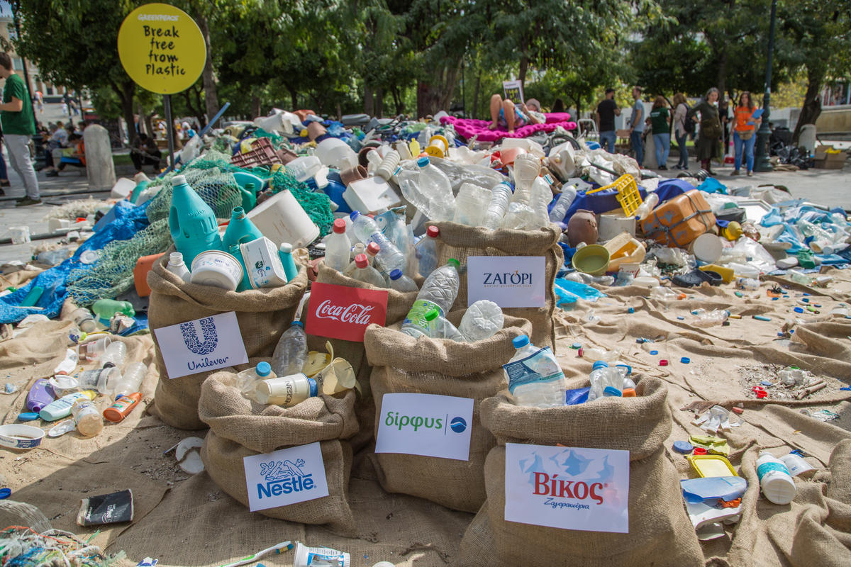 Plastic Pollution & Brand Audit Event in Greece. © Constantinos Stathias / Greenpeace