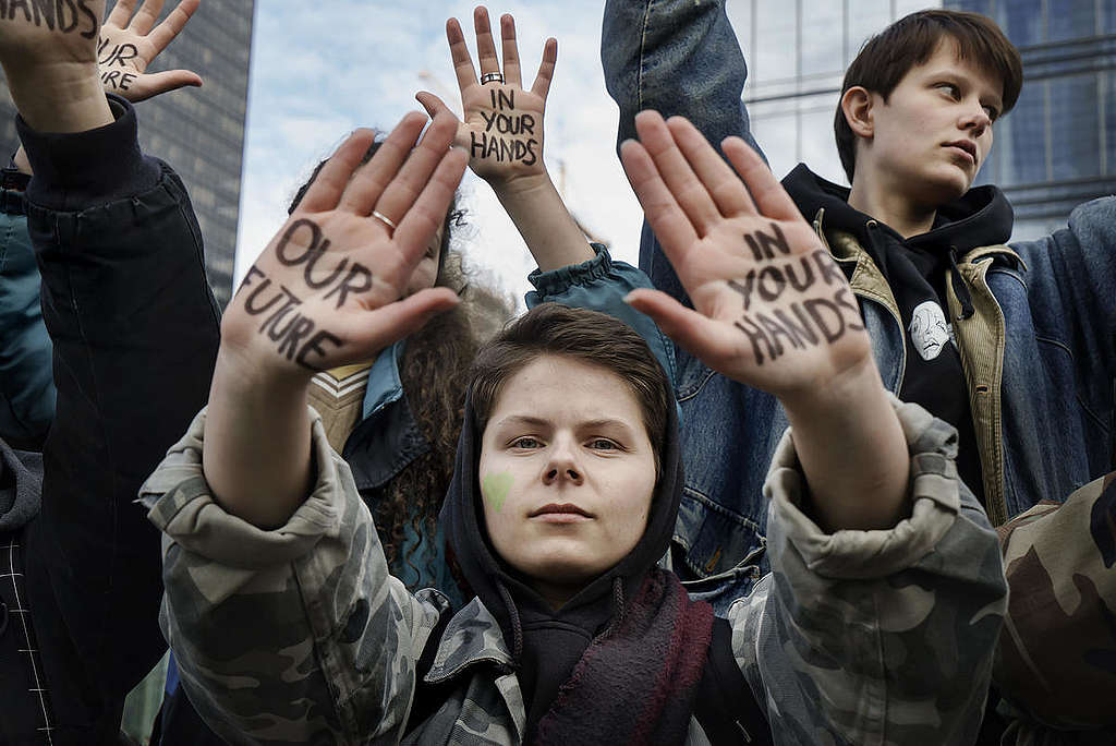 Thousands of Belgian students, for the seventh Thursday in a row, march through Brussels in order to draw attention to climate change. © Greenpeace / Eric De Mildt