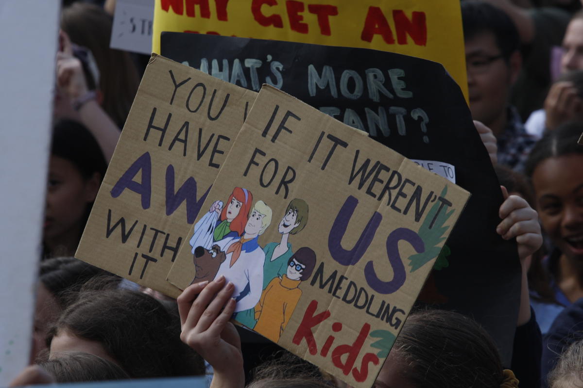 Protestors at the Climate Strikes in Sydney. © Dean Sewell / Greenpeace