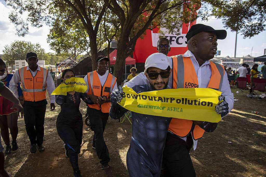 Air Pollution Action at Cricket Match in Pretoria. © Shayne Robinson / Greenpeace