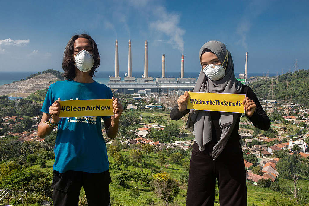 Clean Air Now Photo Op in Banten. © Rendra Hernawan / Greenpeace