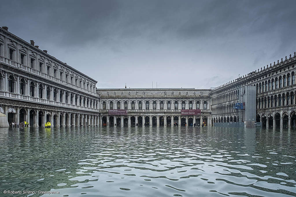 Picture showing a flooded Venice.