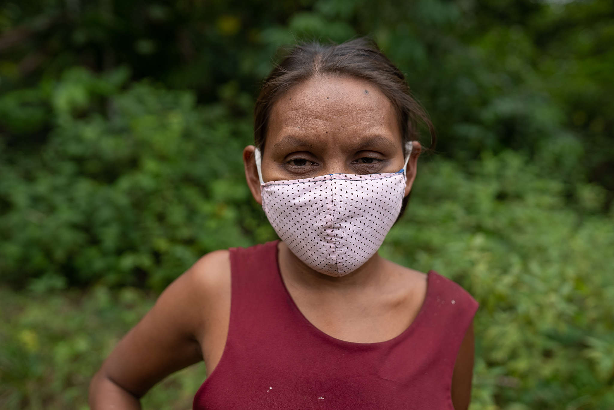 Women from the Dâw People wear masks to protect from COVID-19. © Christian Braga / Greenpeace