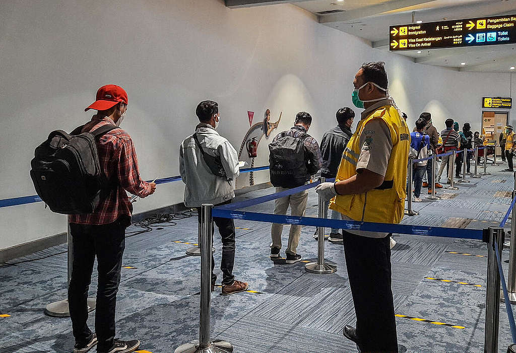 Indonesian Fishing Crew Arrives in Jakarta. © Hasnugara / Greenpeace