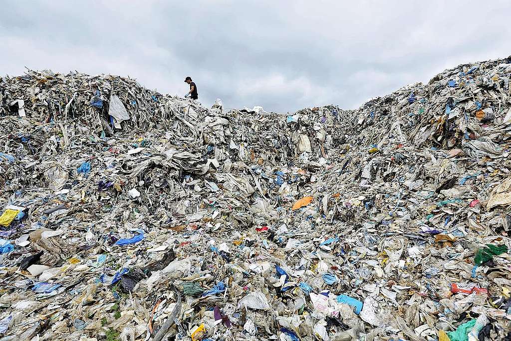 El consumismo y la contaminación