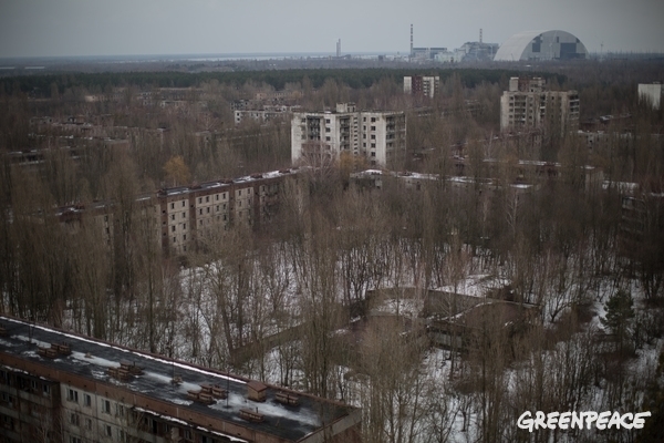 The abandoned city of Pripyat in Ukraine.  © Denis Sinyakov / Greenpeace