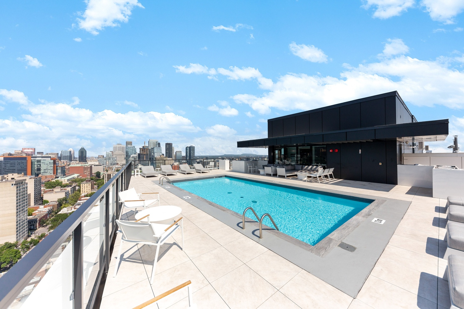 2255 René-Lévesque Blvd W, Montreal — photo 2