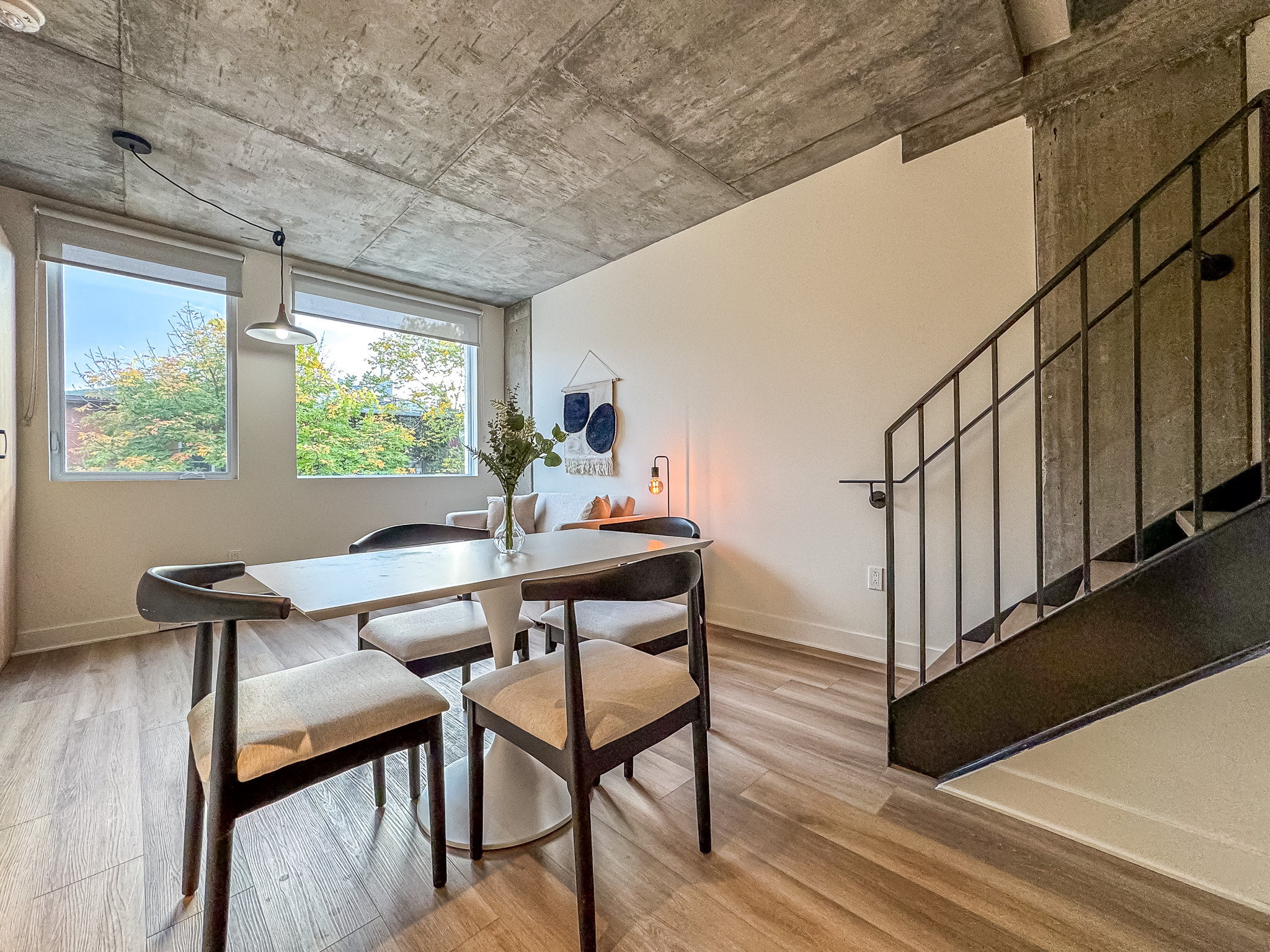 3882 St Laurent Blvd — photo 1
