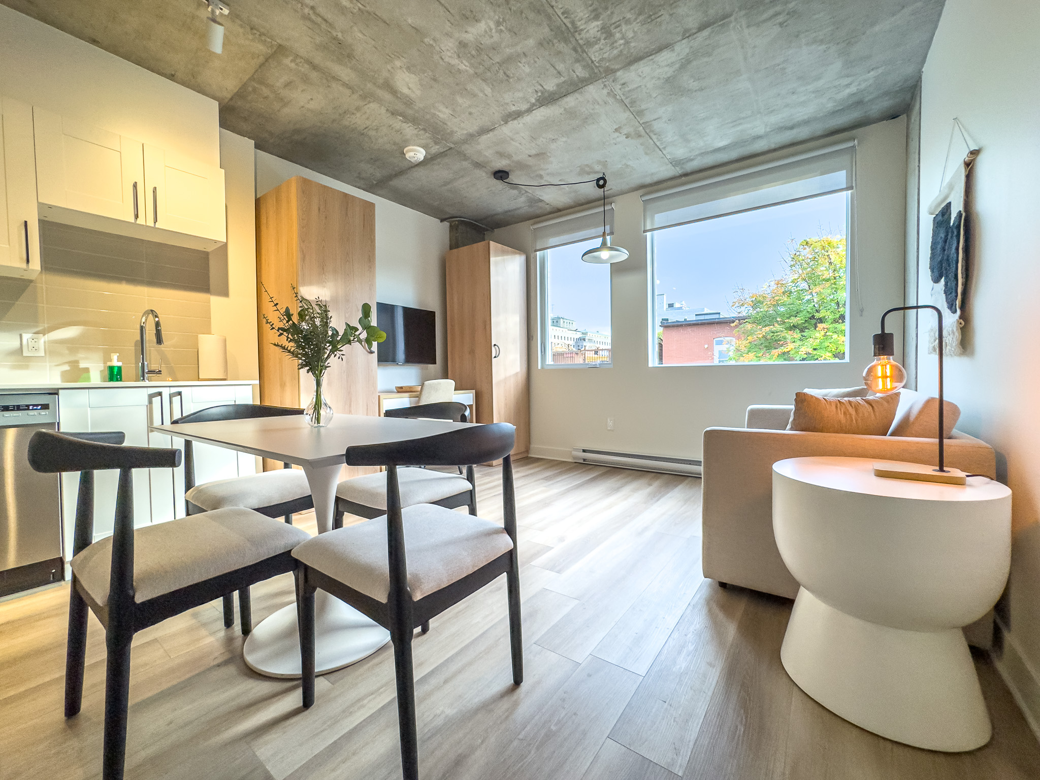 3882 St Laurent Blvd — photo 2