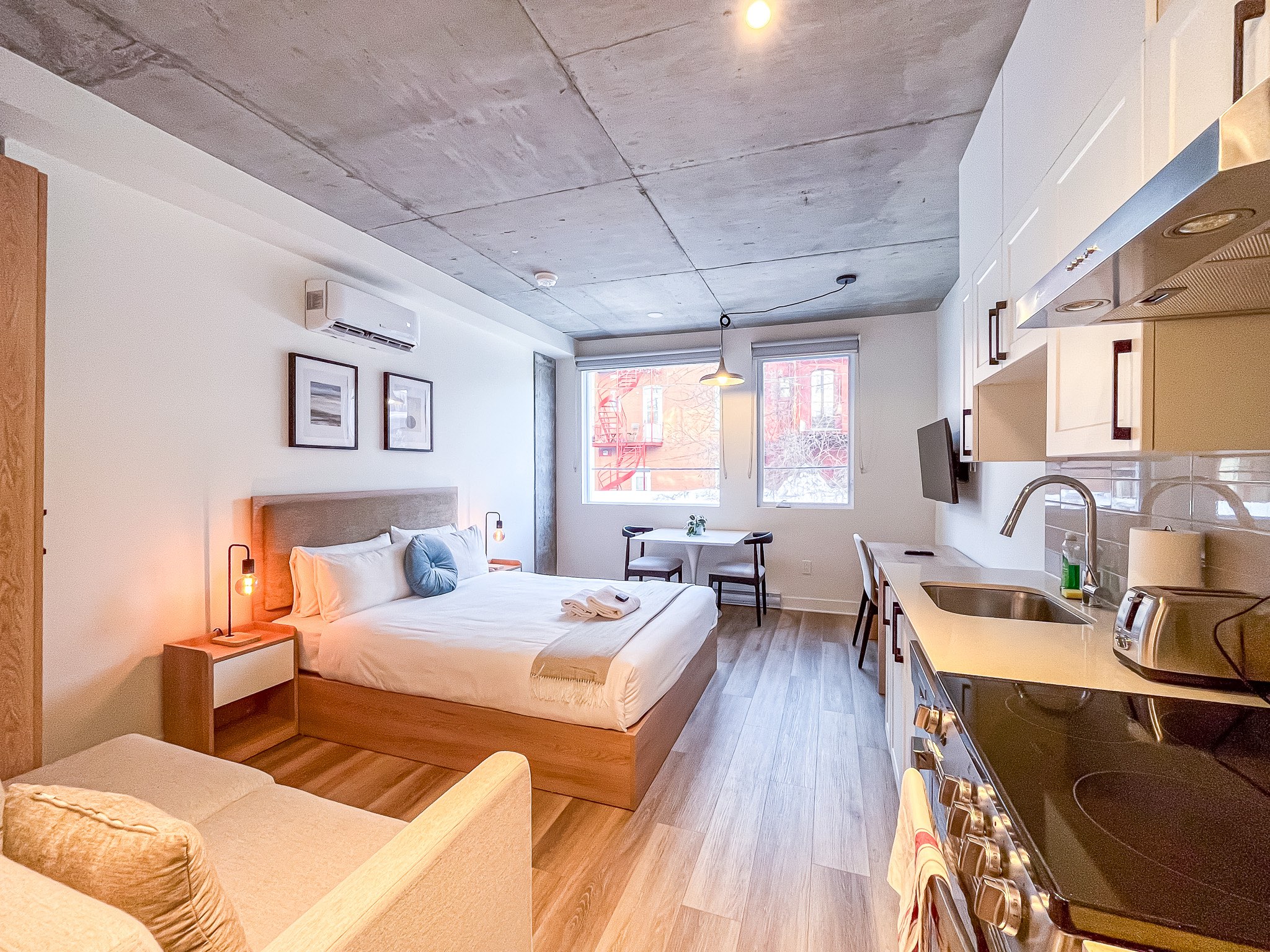 3882 St Laurent Blvd — photo 3