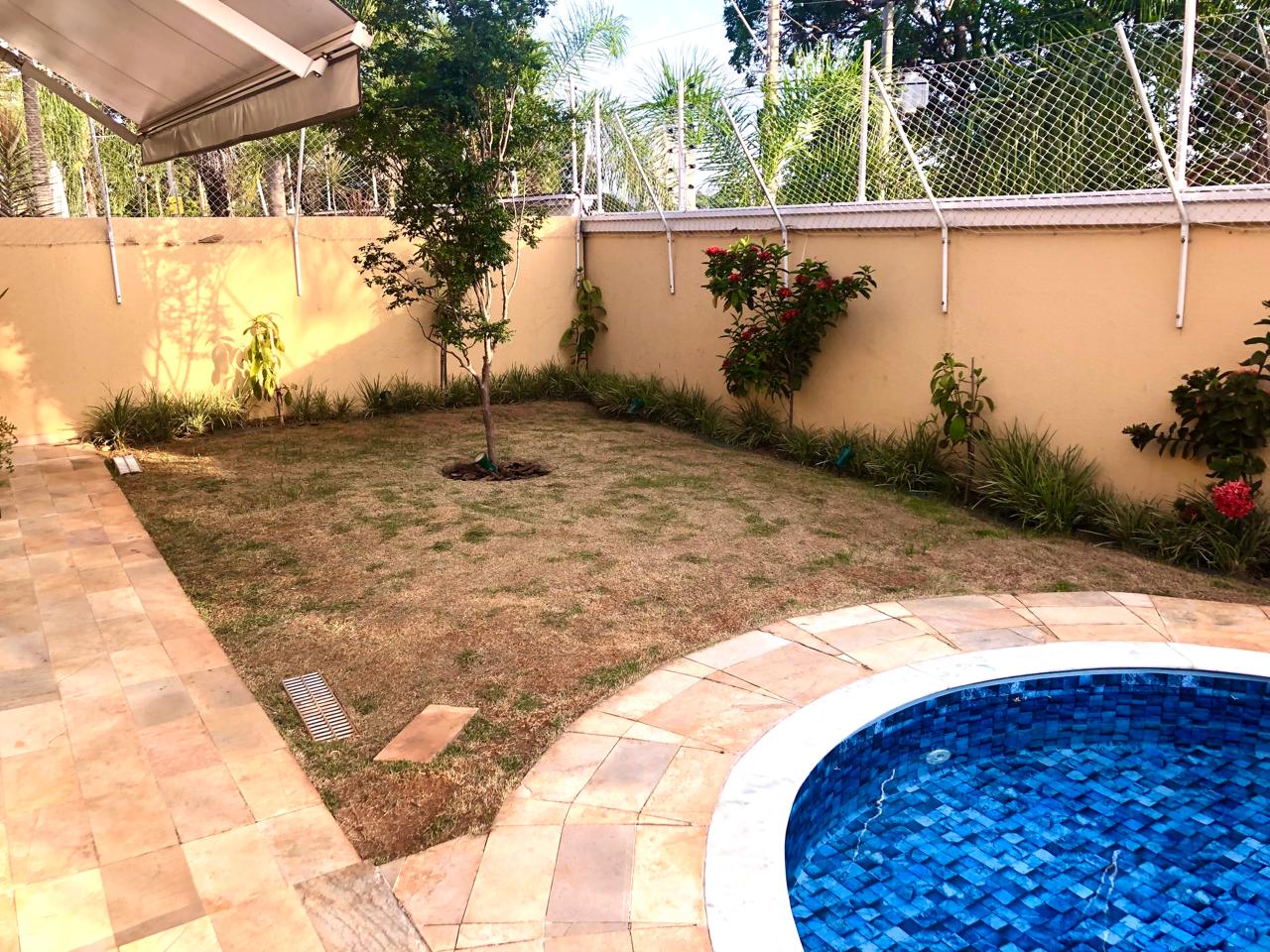 RUA ADALBERTO PANZAN, 325