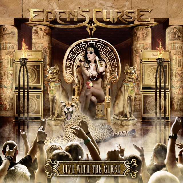 Couverture de Live with the Curse