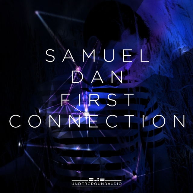 Couverture de First Connection