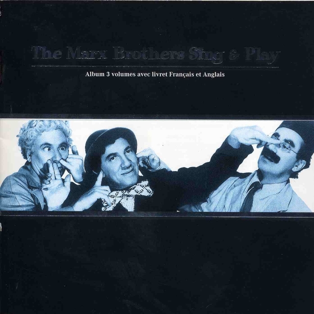 Couverture de The Marx Brothers Sing & Play