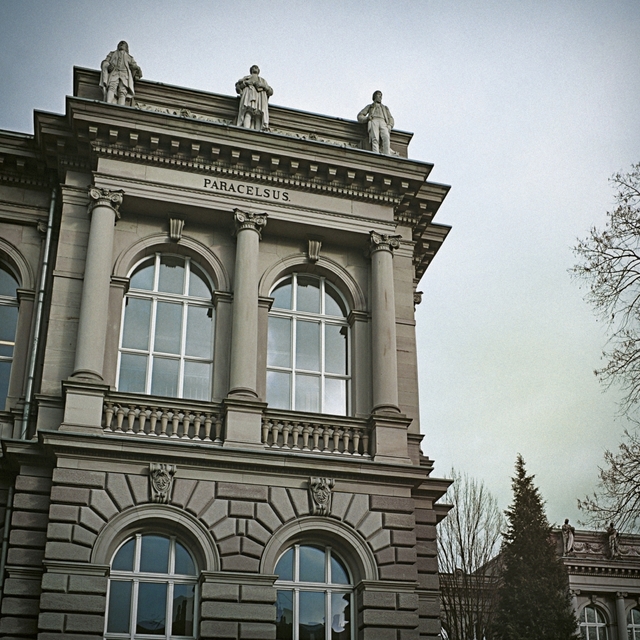 Argentoratum : eine Huldigung zu Ehren der unter dem Deutschen Kaiserreich erbauten Stadtviertel Straßburgs 1871-1918