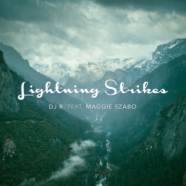 Couverture de Lightning Strikes