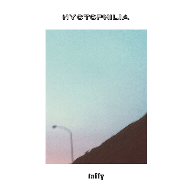 Couverture de Nyctophilia