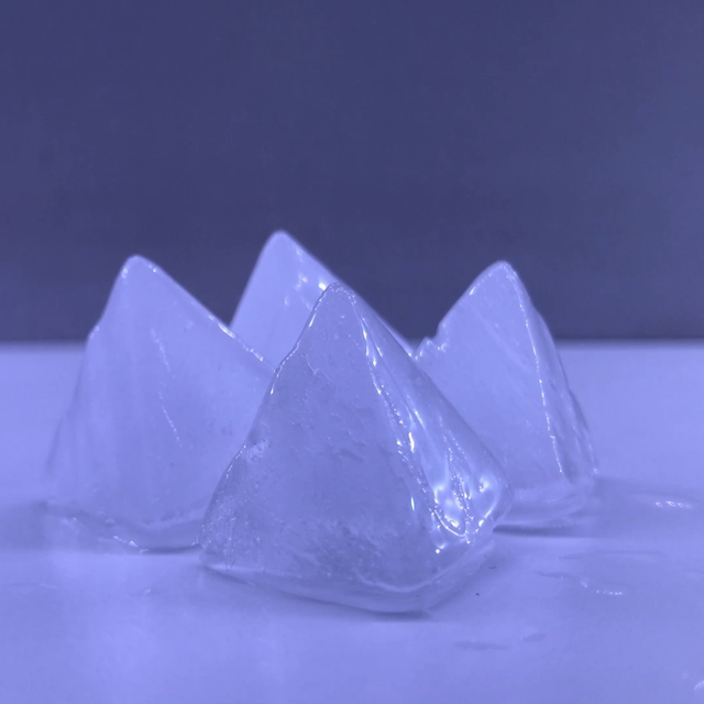 Couverture de Ice Pyramid