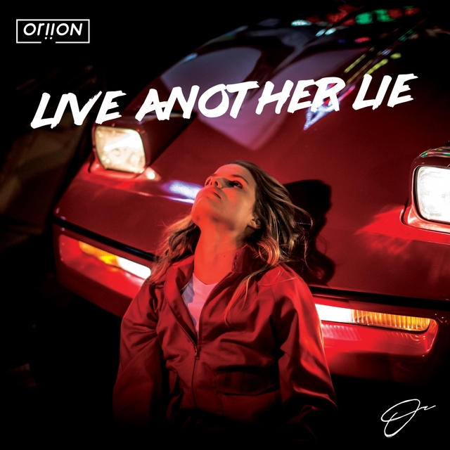 Couverture de Live Another Lie