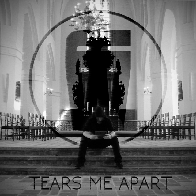 Couverture de Tears Me Apart