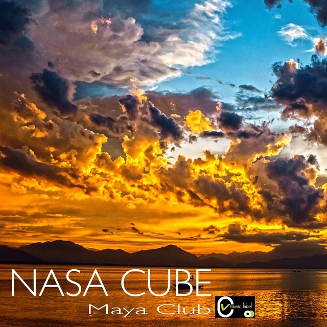 Couverture de NASA CUBE