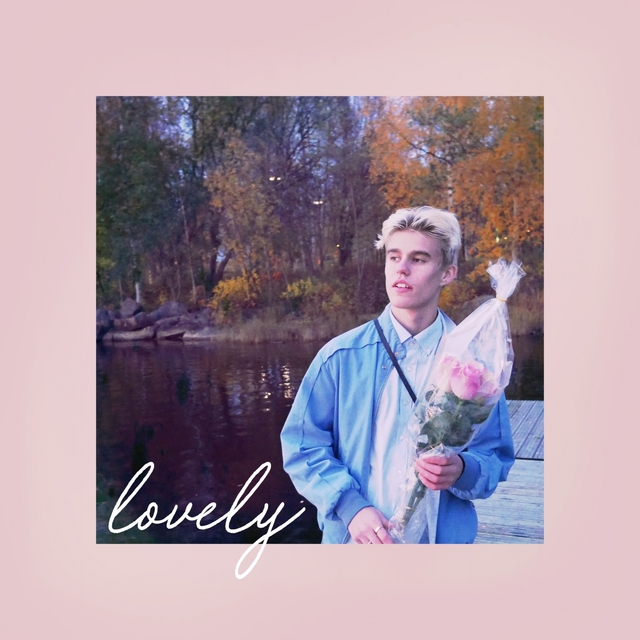 Couverture de Lovely