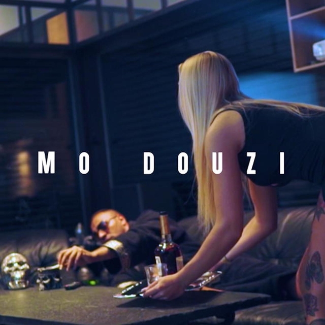 Couverture de Mo Douzi