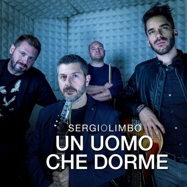 Couverture de Un uomo che dorme