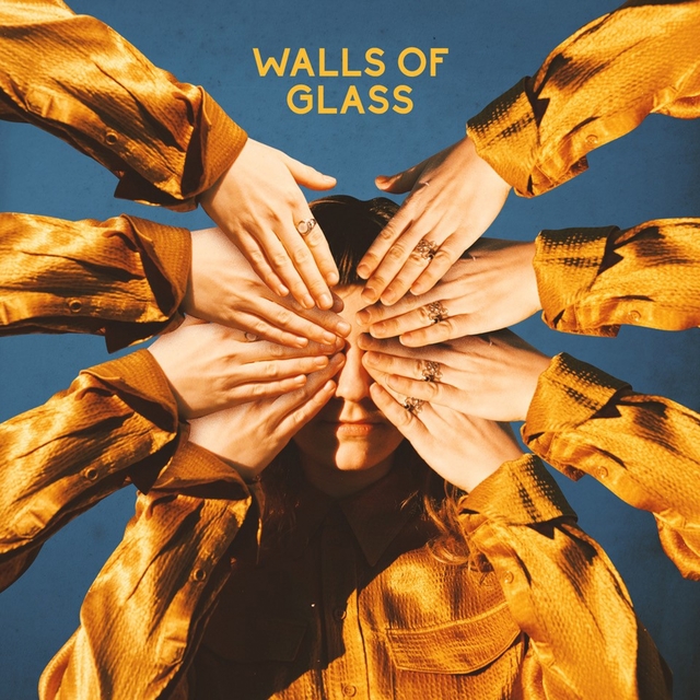 Couverture de Walls of Glass