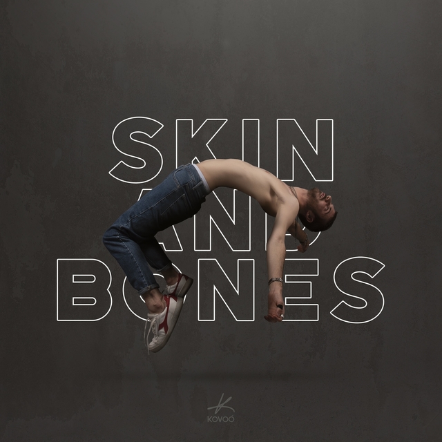 Couverture de Skin and Bones