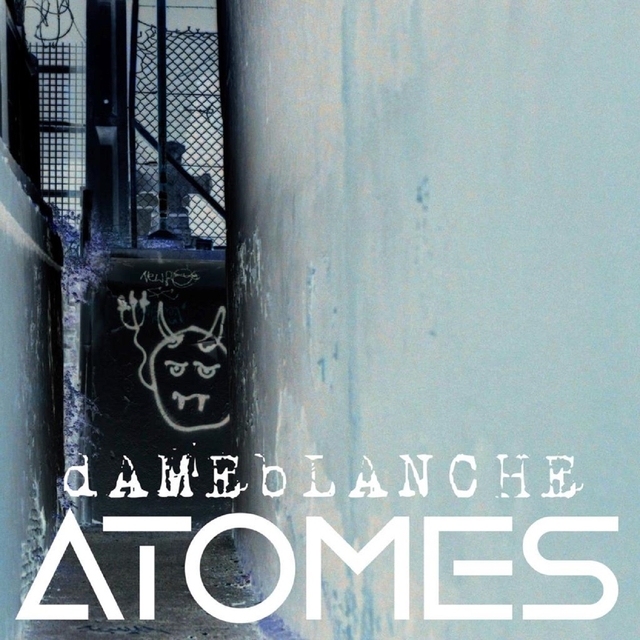 Atomes