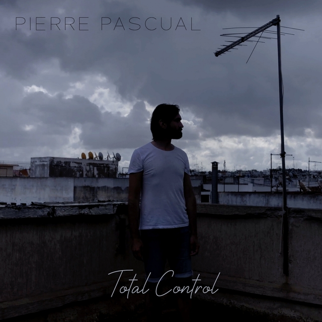 Couverture de Total Control