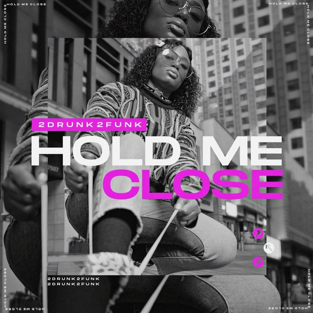 Couverture de Hold Me Close