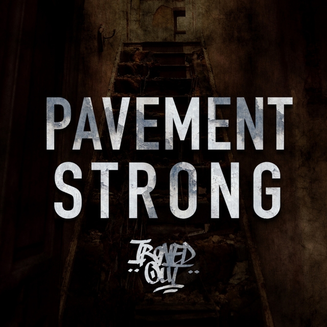 Couverture de Pavement Strong