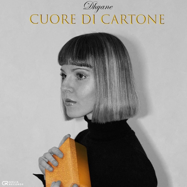 Cuore di cartone