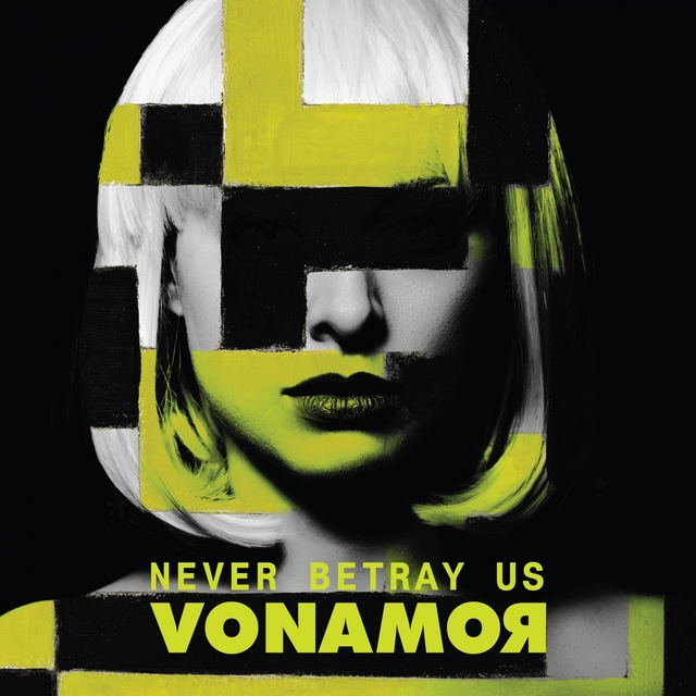 Couverture de Never Betray Us